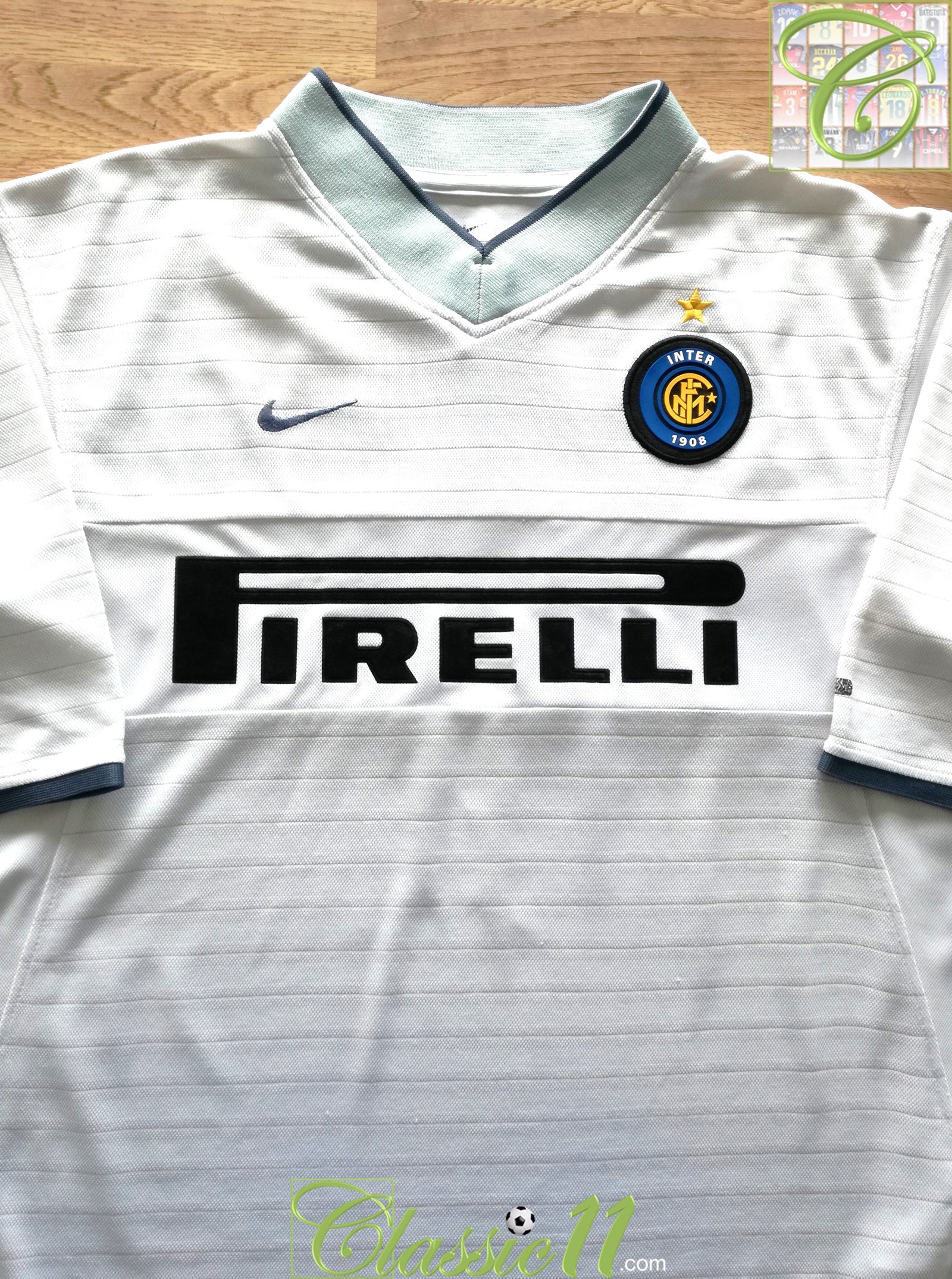 2000/01 Internazionale Away Football Shirt Vieri #32 (L)