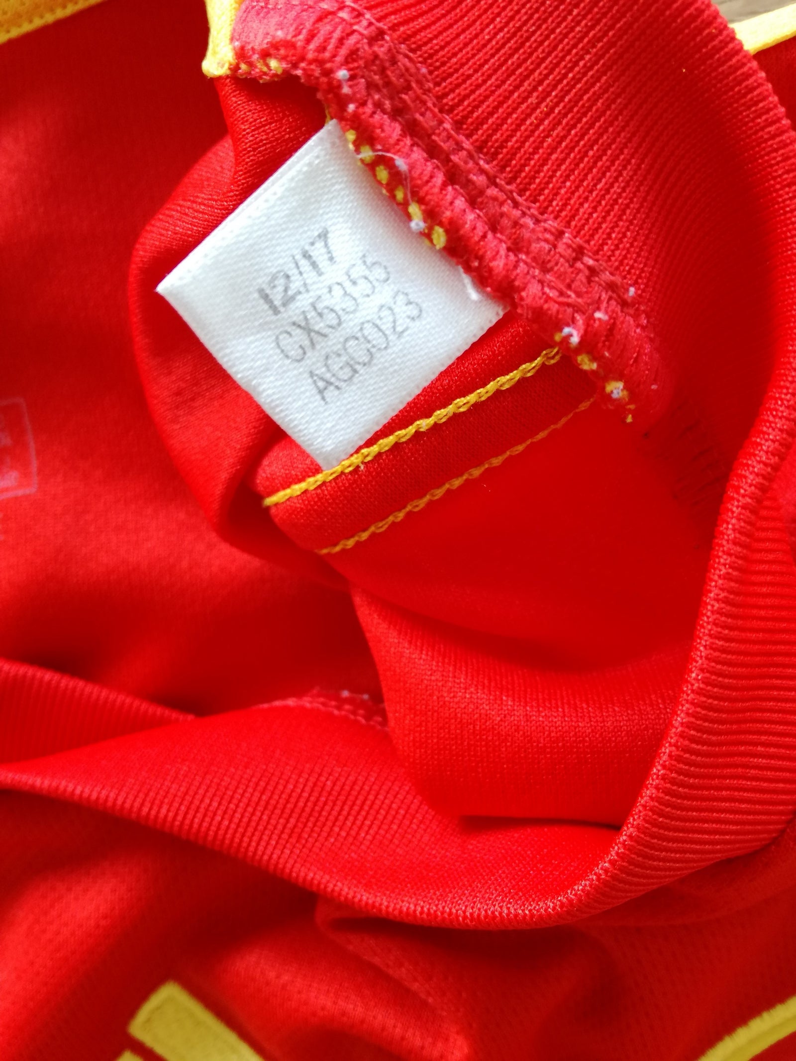 2018/19 Spain Home Football Shirt (S) *BNWT*