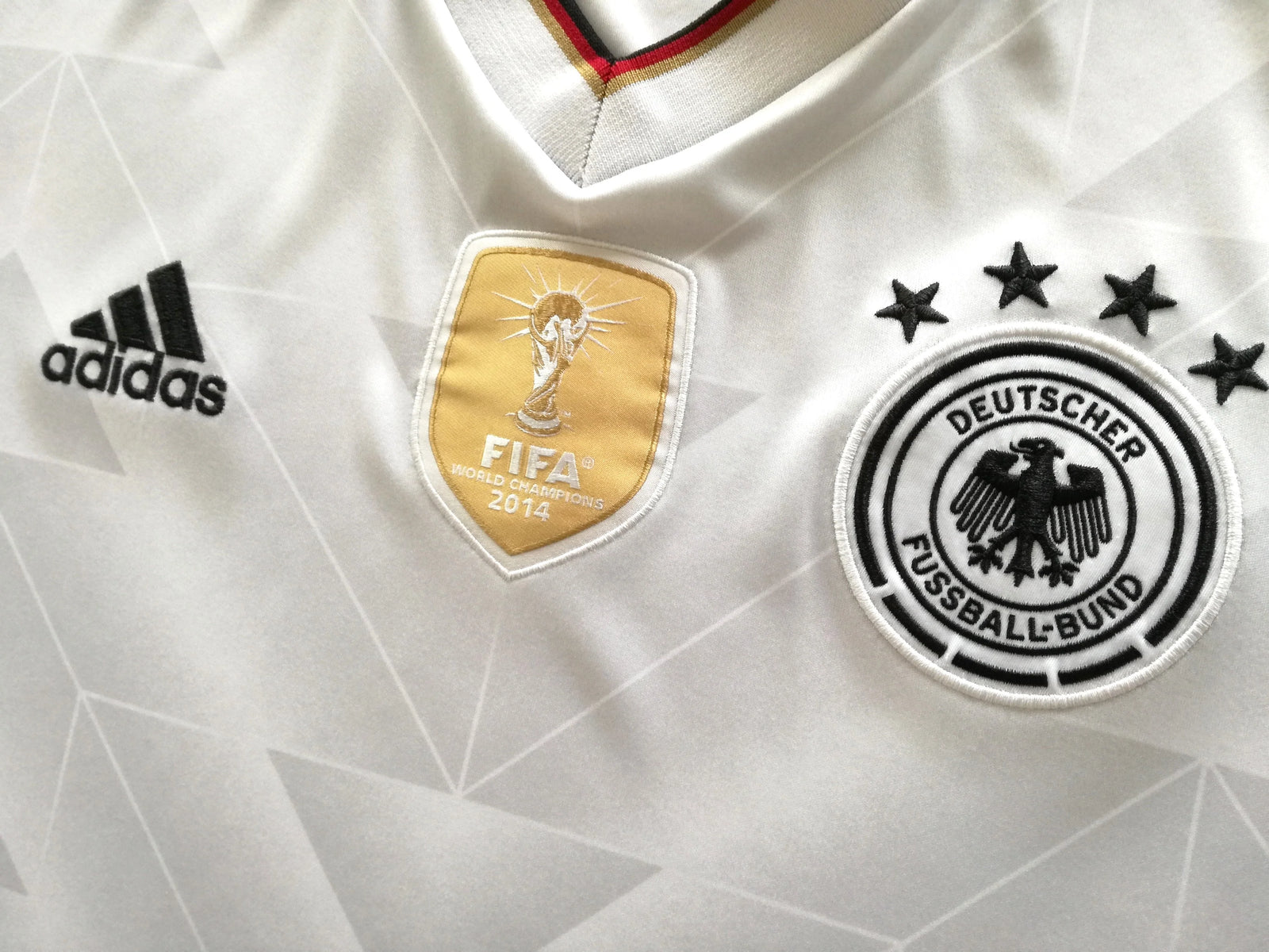 2017 Germany Home Confederations Cup Football Shirt. (M)