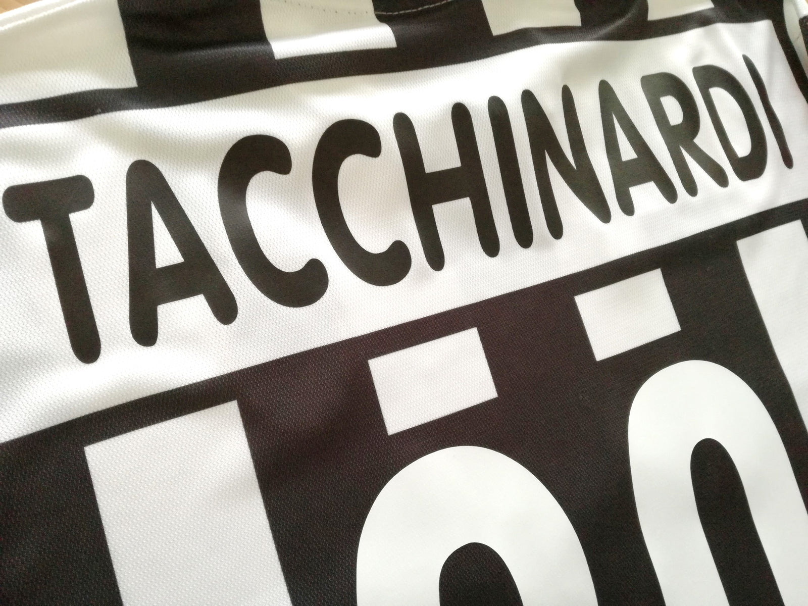 2001/02 Juventus Home Football Shirt Tacchinardi #20 (L)