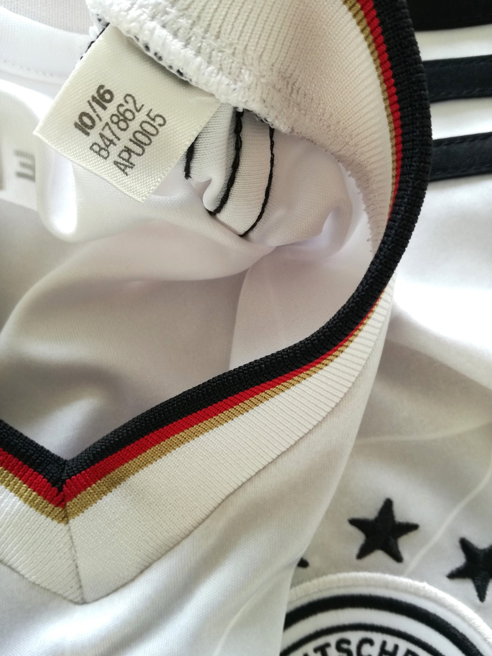 2017 Germany Home Confederations Cup Football Shirt. (M)