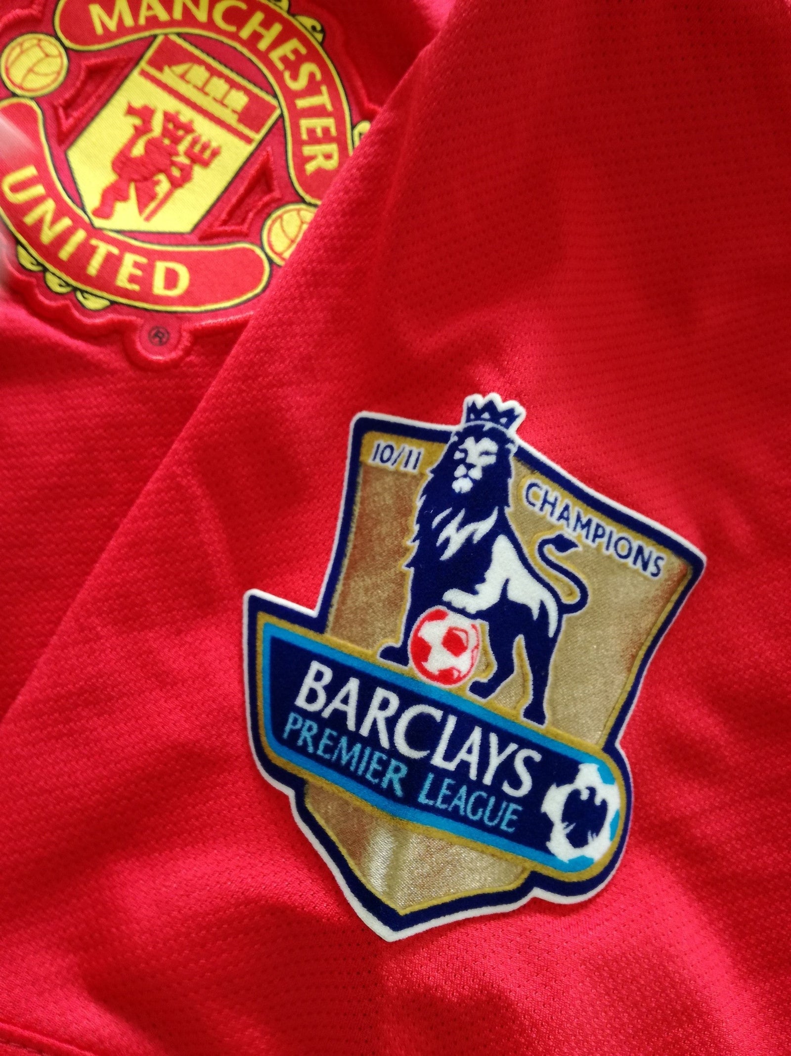 2011/12 Man Utd Home Premier League Football Shirt Cleverly #23 (L)