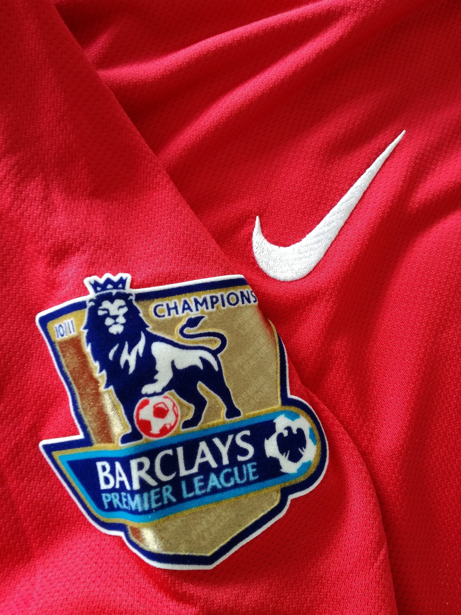 2011/12 Man Utd Home Premier League Football Shirt Cleverly #23 (L)