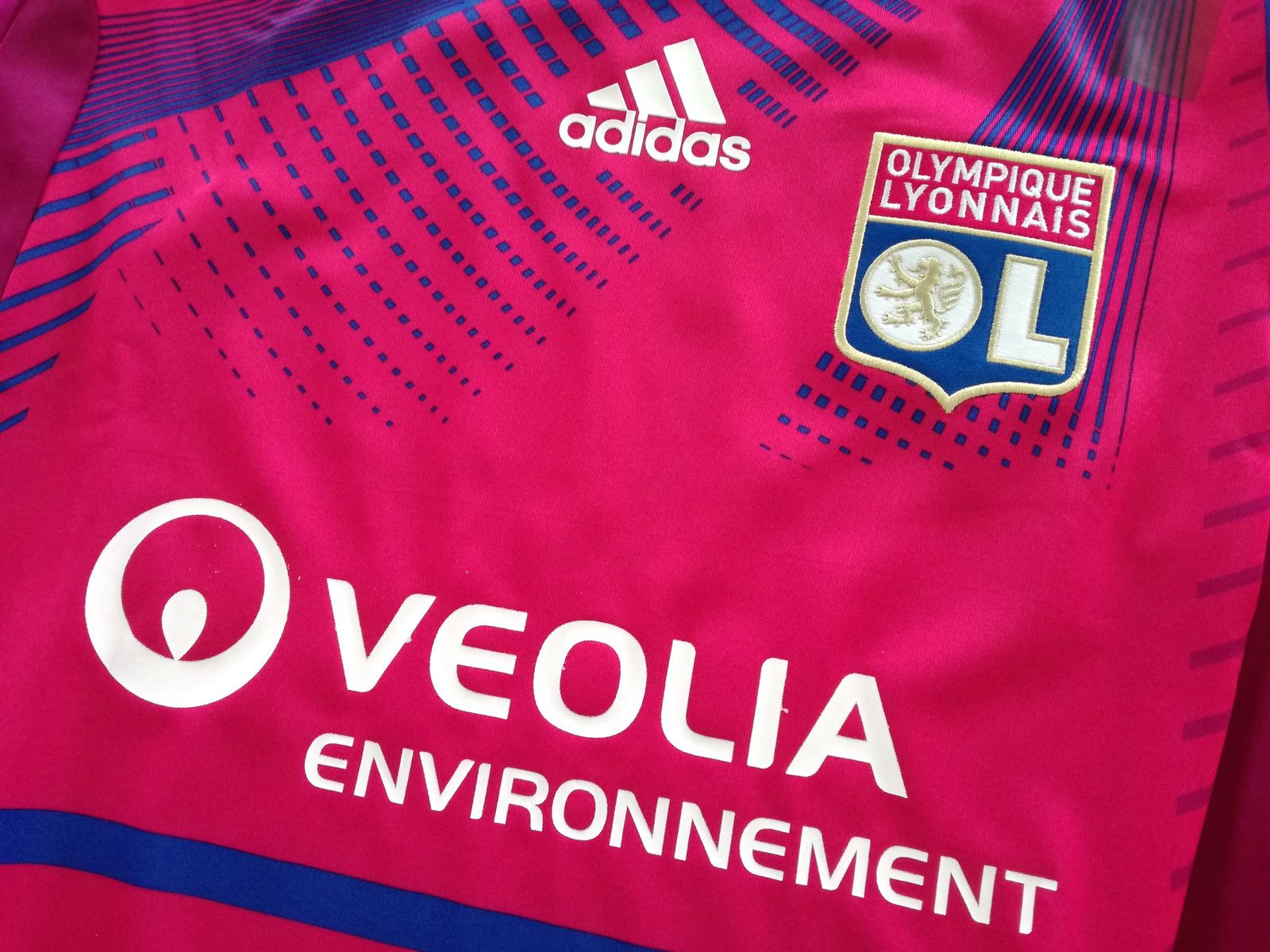 2011/12 Lyon 3rd Techfit Football Shirt (M) (EU6)