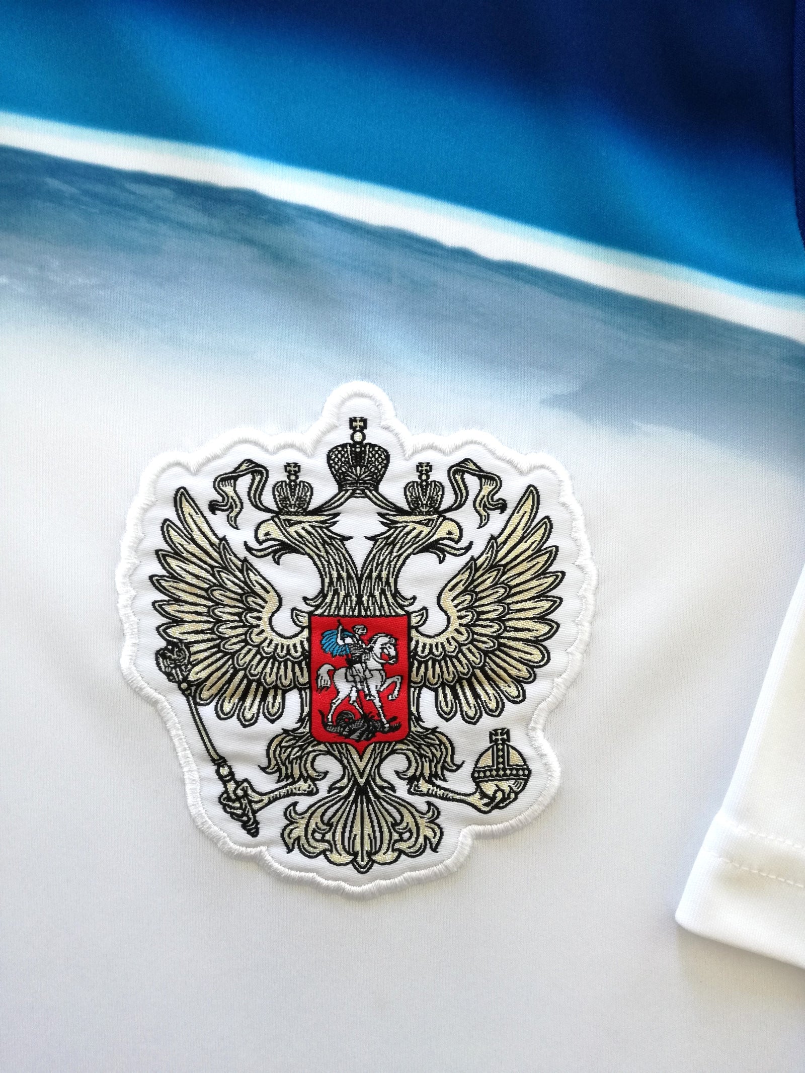 2014 Russia Away Football Shirt (M)