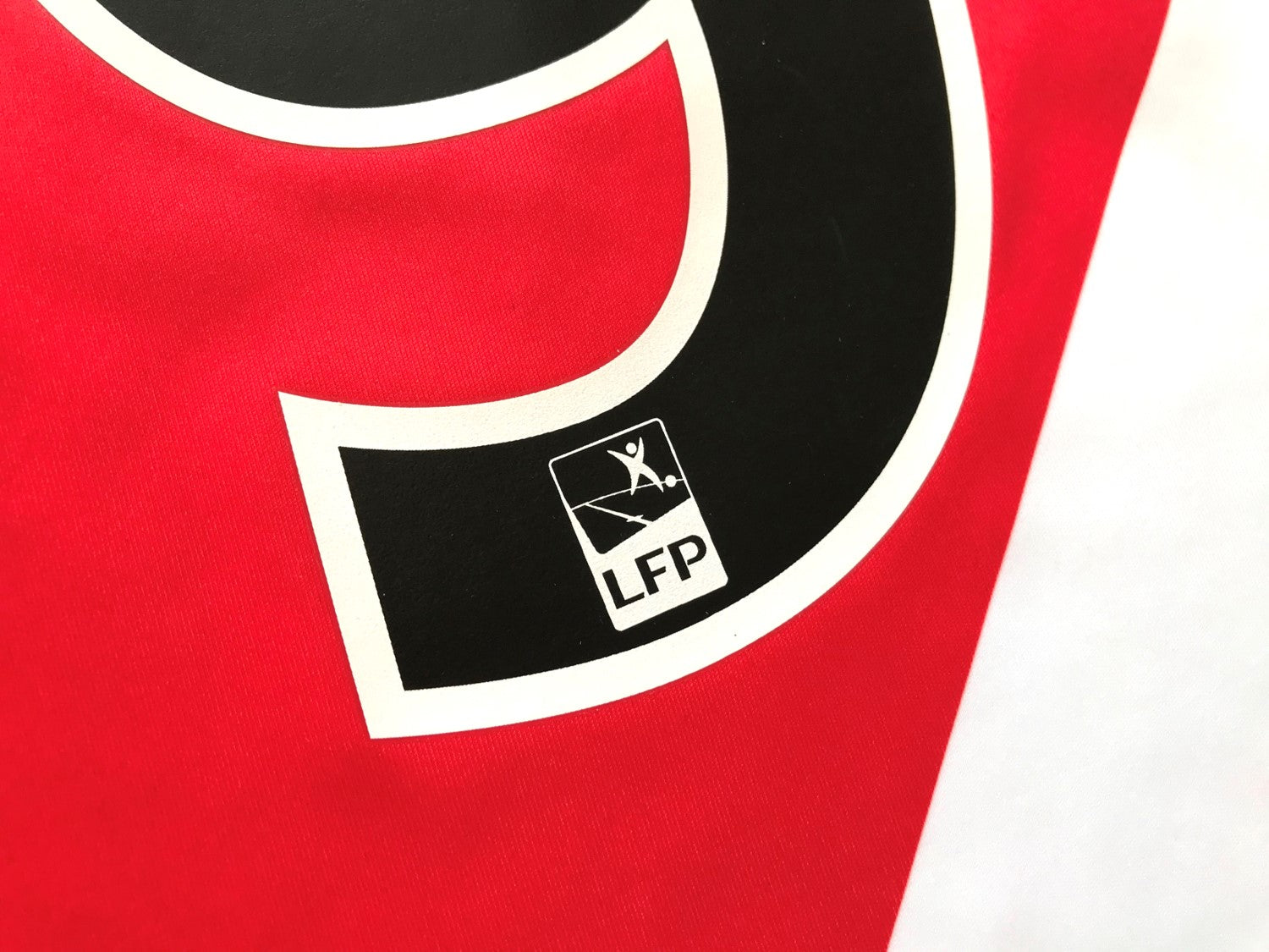 2013/14 Monaco Home Ligue 1 Football Shirt Falcao #9 (S)