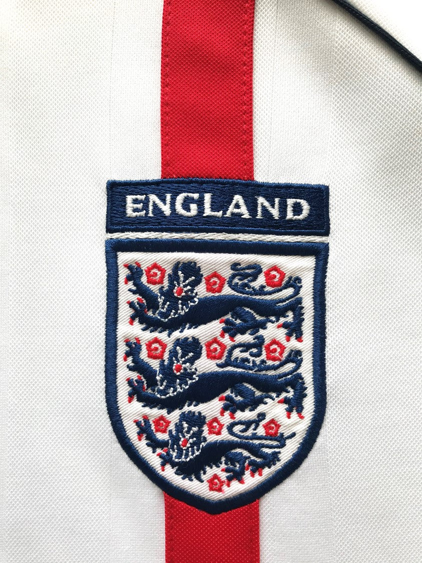 2001/02 England Home Football Shirt (L)