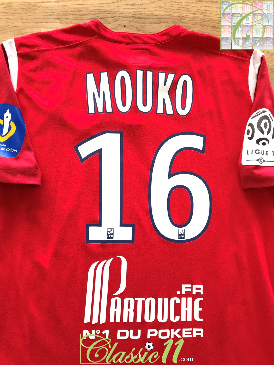 2010/11 Lille Home Ligue 1 Player Issue Football Shirt Mouko #16 (M)