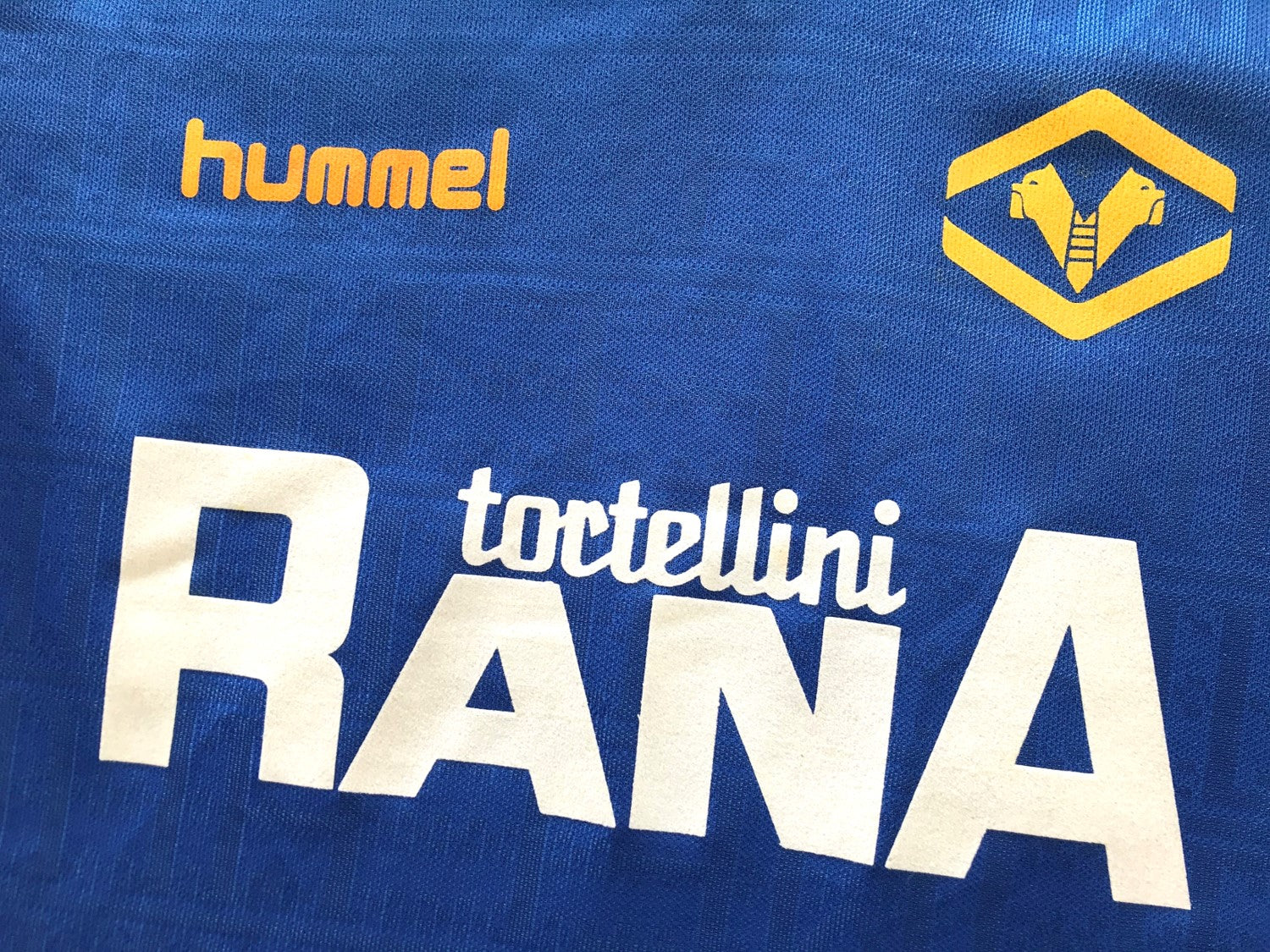 1989/90 Hellas Verona Home Football Shirt. (XL)