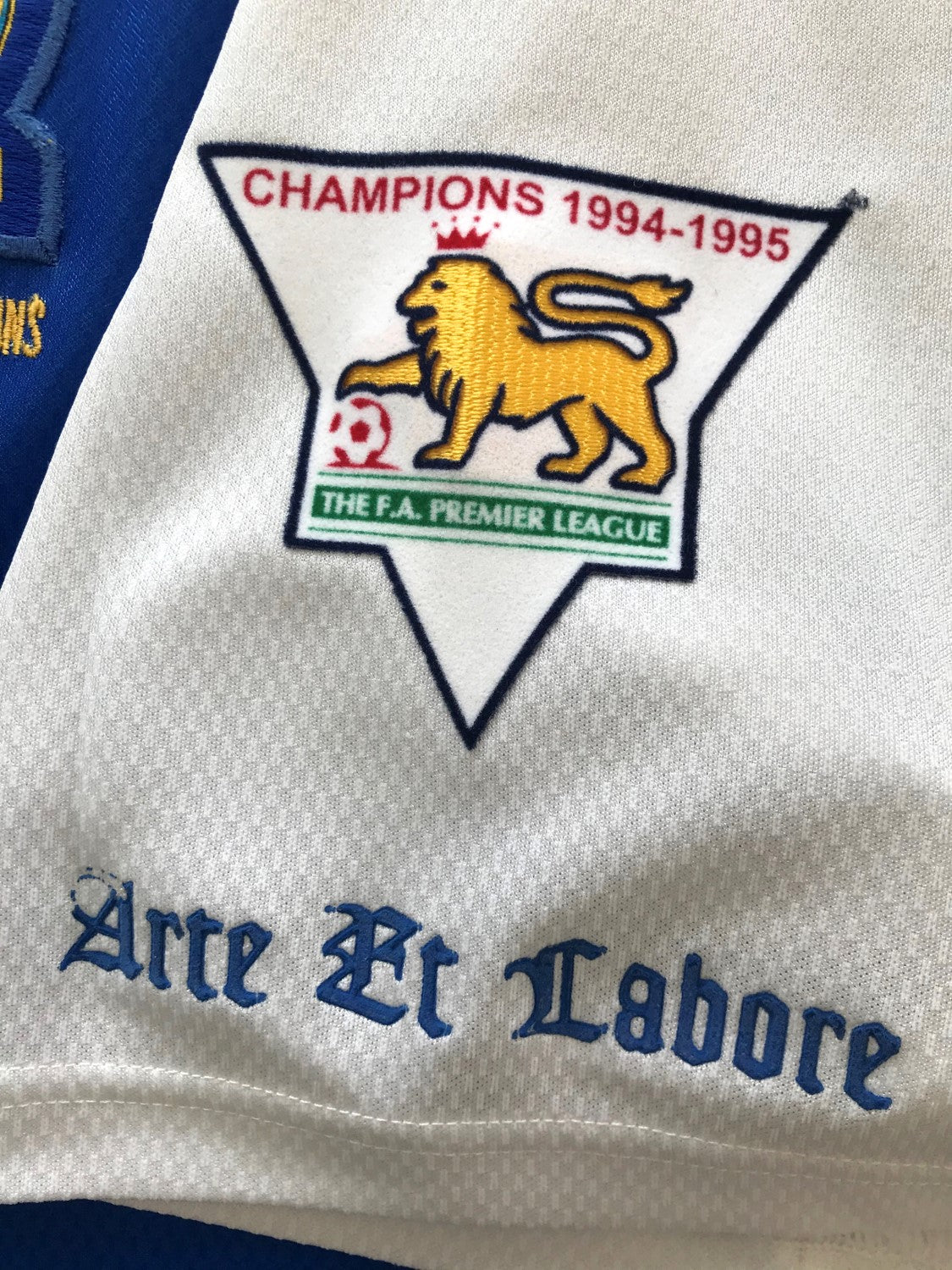 1995/96 Blackburn Rovers Home Premier League Football Shirt Hendry #5 (XL)